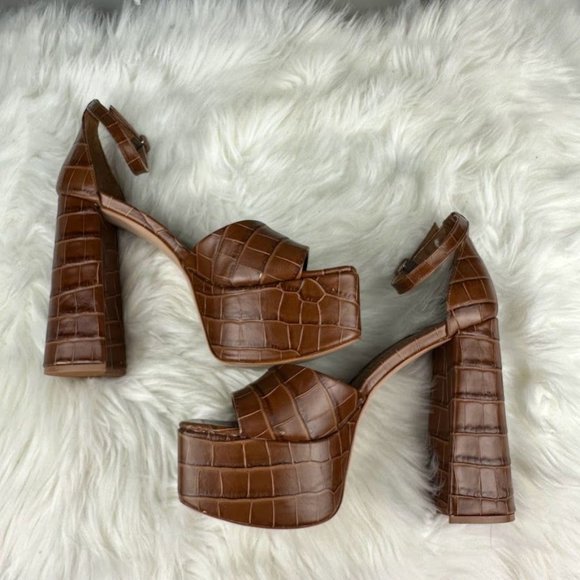 Schutz Elsie Sandal in Wood - Picture 5 of 7